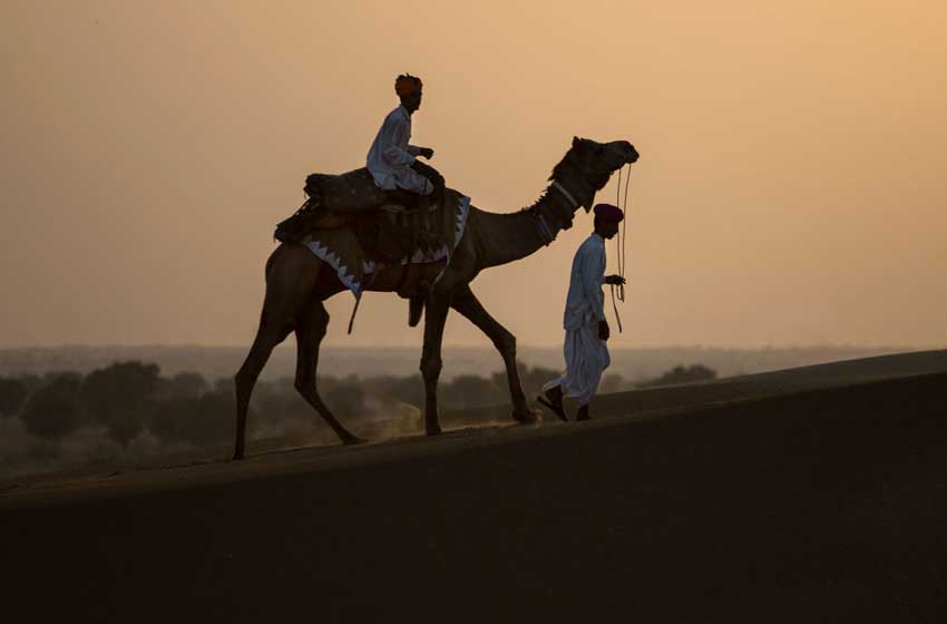 Camel Safari in Jaipur with Village Experience – Kalwara & Dera Amer