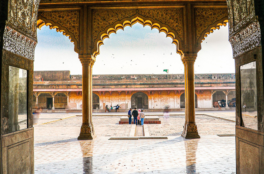 Mughal Heritage Walk – With Community Interaction