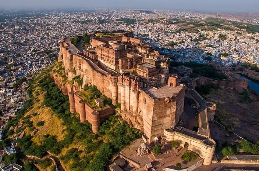 Jodhpur – Fortresses, Blue Walls & Bazaar Life