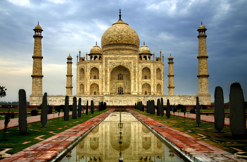 Sunrise at the Taj